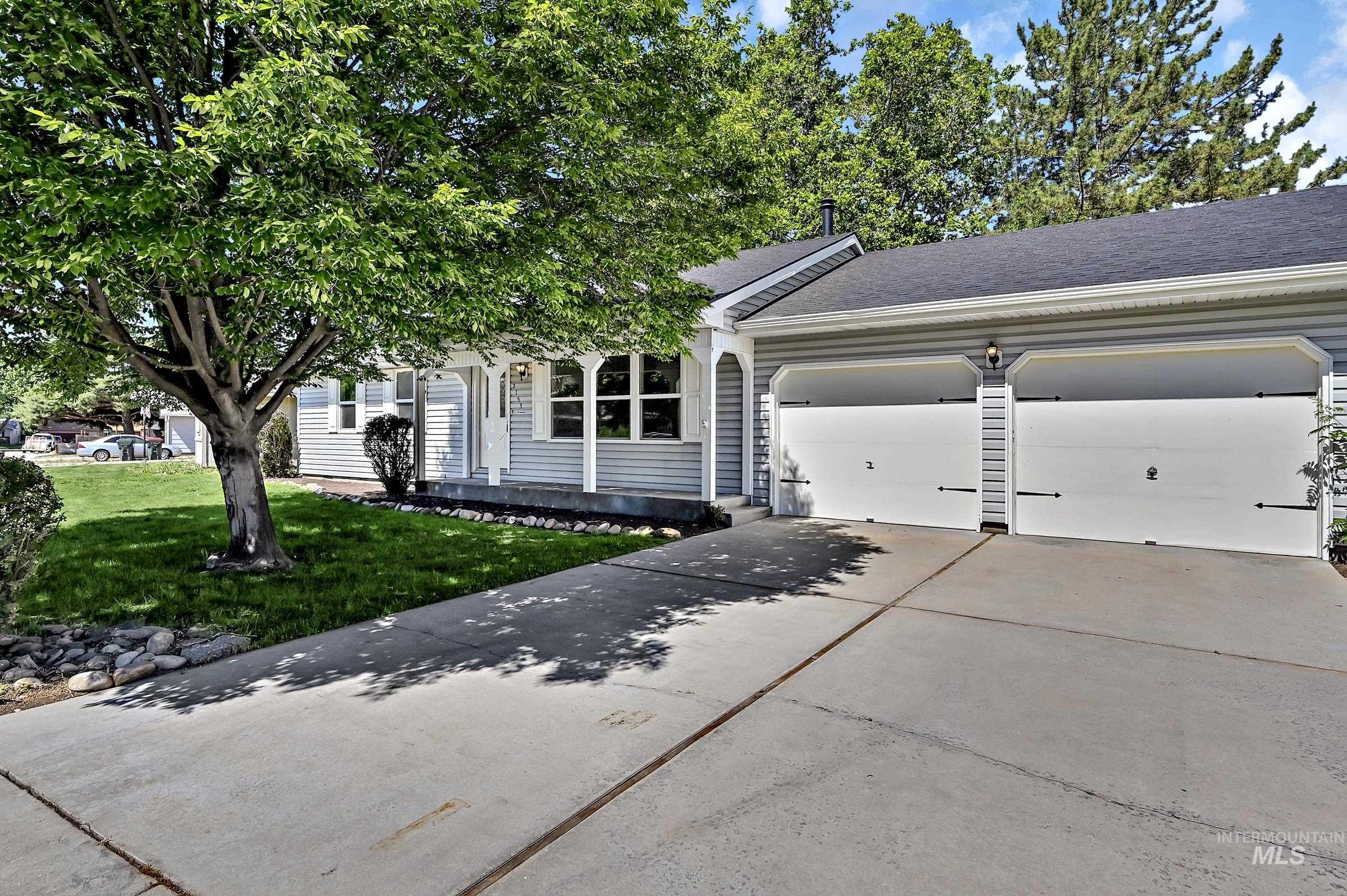 2153 North Leann Way Meridian, ID 83646 - Photo 1 of 24