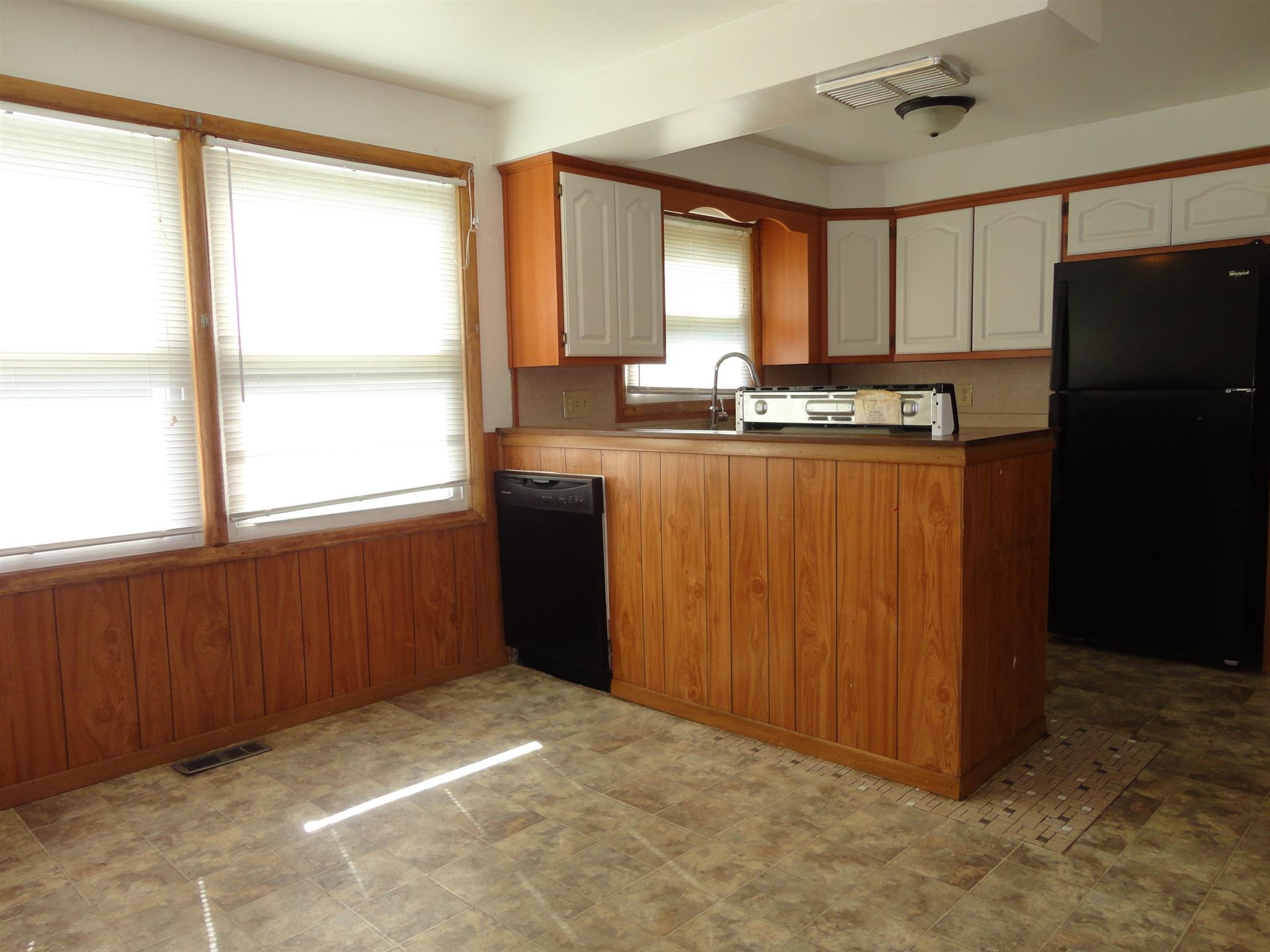 3018 Hobson Road Fort Wayne, IN 46805 - Photo 5 of 24