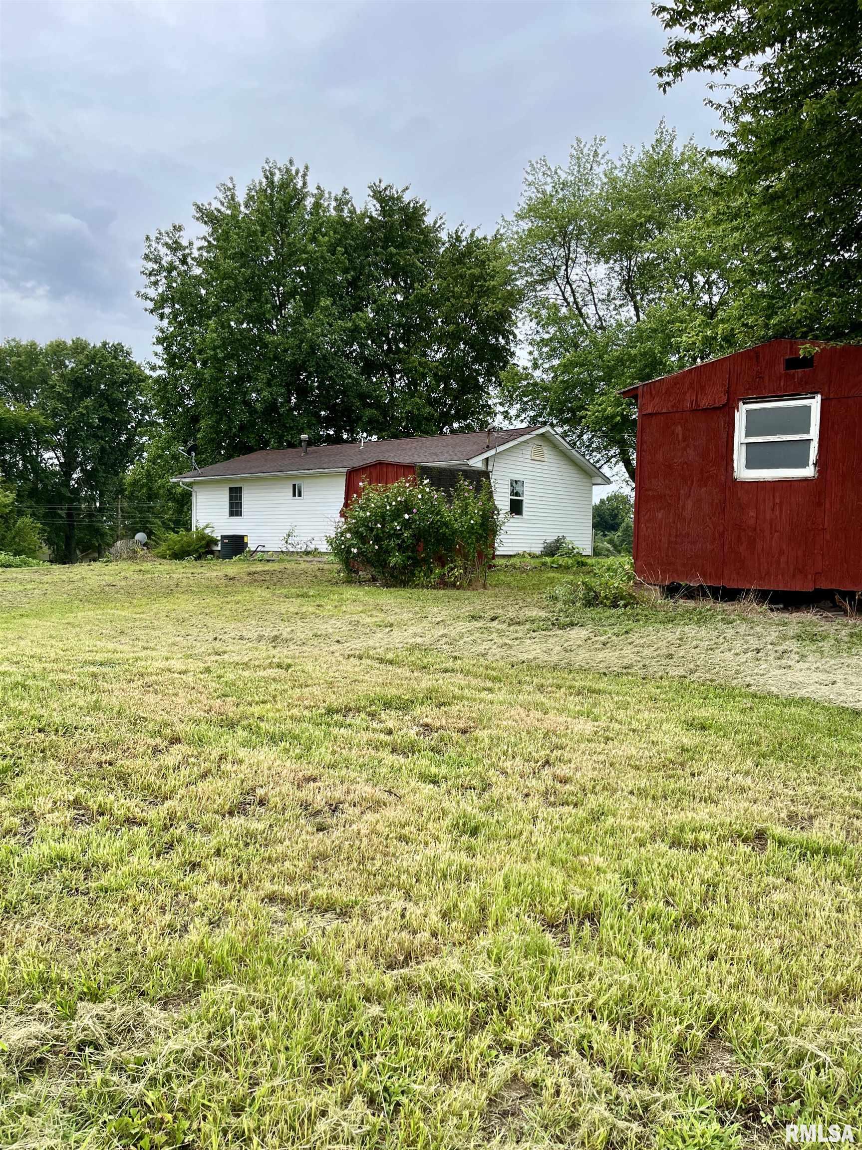 23934 Fitch Road Thompsonville, IL 62890 - Photo 2 of 12