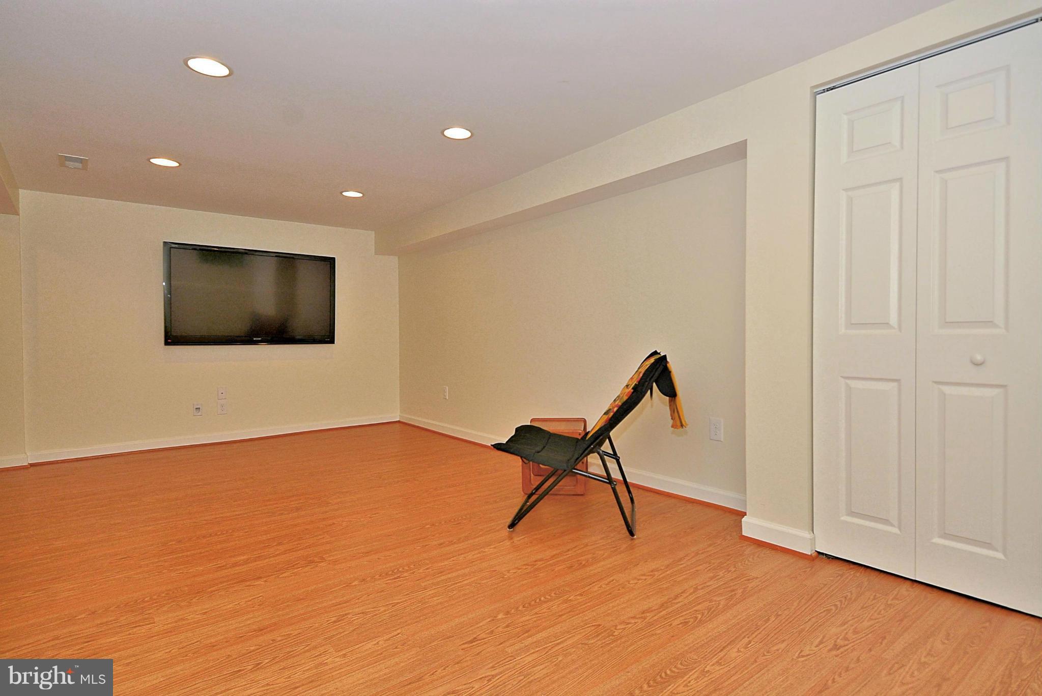 3307 Edgewood Road Kensington, MD 20895 - Photo 17 of 30 Family Room