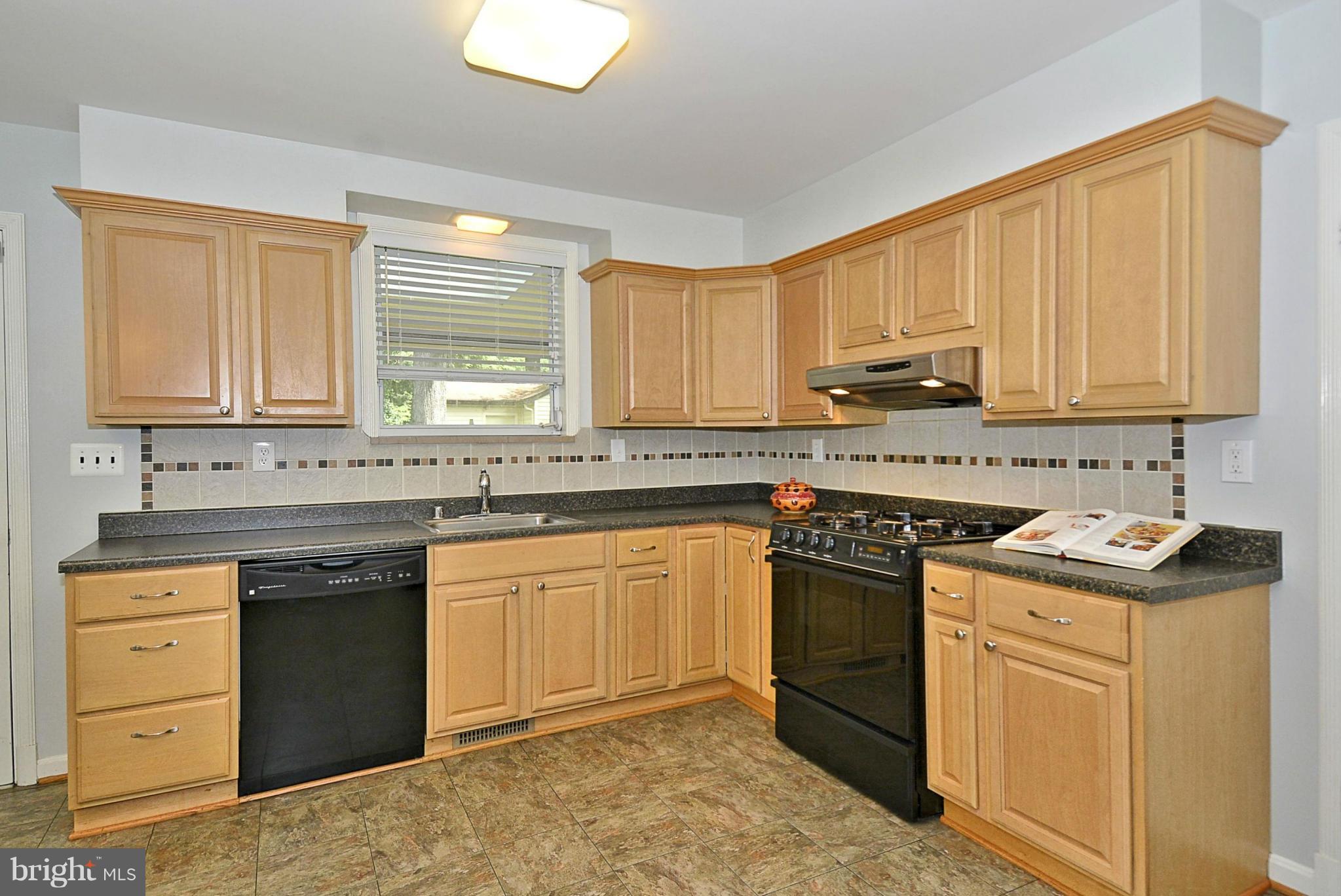 3307 Edgewood Road Kensington, MD 20895 - Photo 7 of 30 Kitchen