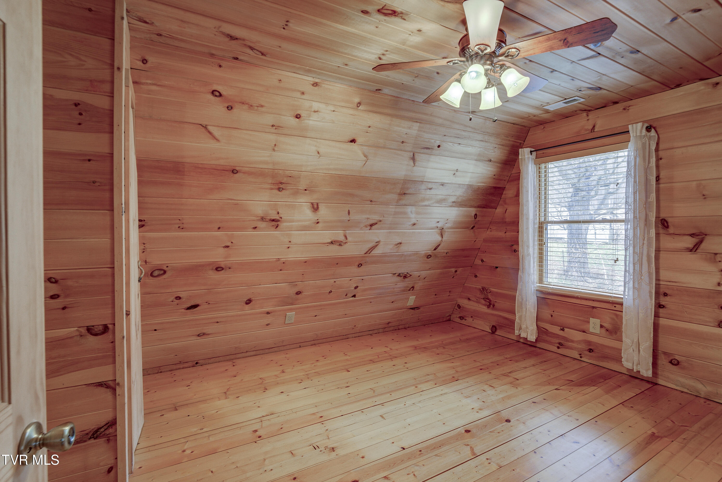 522 Deer Haven Road Unicoi, TN 37692 - Photo 42 of 51 DeerHaven-29