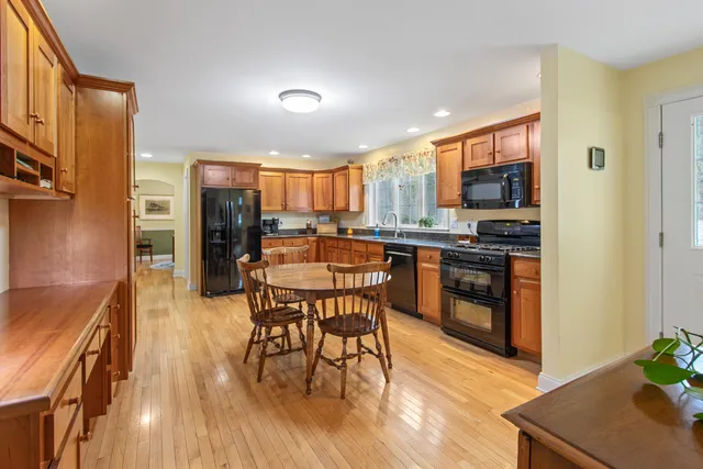 $1,295,000 | 51 Old Field Road, Yarmouth, ME 04096