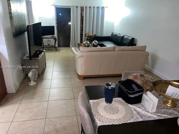 $2,750 | 7410 Southwest 82nd Street, Unit K206, Miami, FL 33143