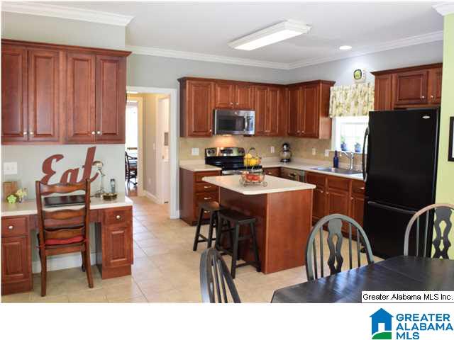 308 Honeysuckle Lane Chelsea, AL 35043 - Photo 2 of 26