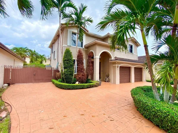 $4,700 | 13851 Southwest 38th Lane, Miami, FL 33175