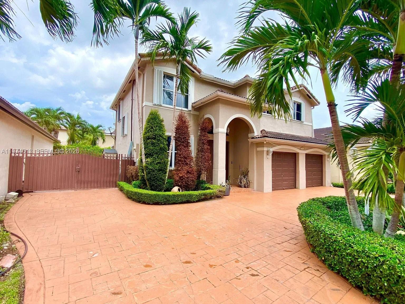 13851 Southwest 38th Lane Miami, FL 33175 - Photo 3 of 15