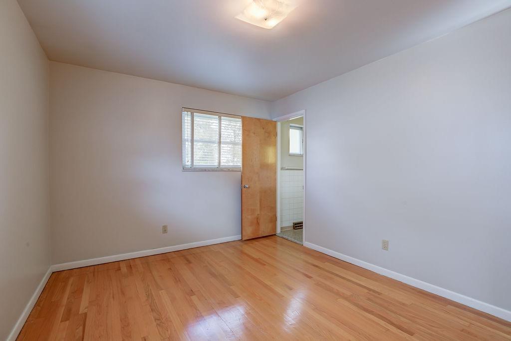 5678 Lawrence Road Cincinnati, OH 45248 - Photo 24 of 36