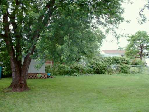 1040 McCoy Road McKees Rocks, PA 15136 - Photo 2 of 6