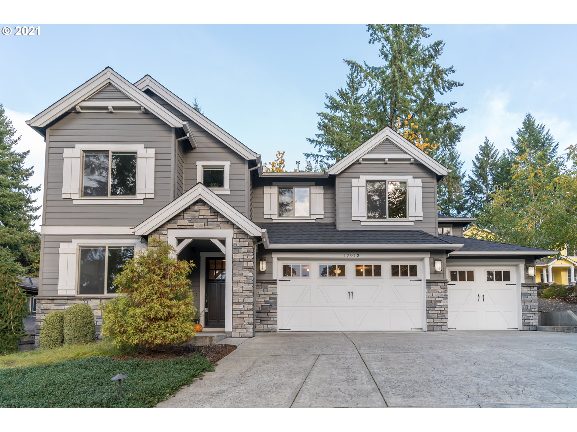 17912 Kelok Road Lake Oswego, OR 97034 - Photo 1 of 32 Gallery Image 1