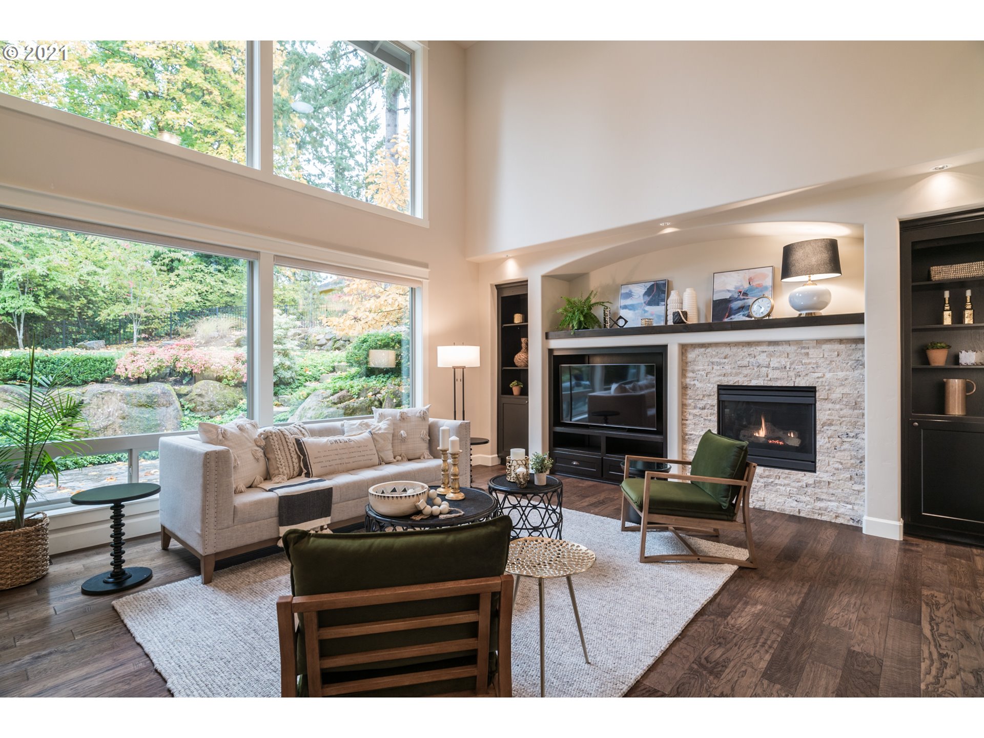 17912 Kelok Road Lake Oswego, OR 97034 - Photo 13 of 32 Gallery Image 13