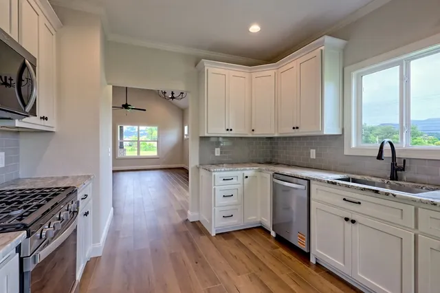 $449,900 | 35 Mctyeire Drive, Young Harris, GA 30582