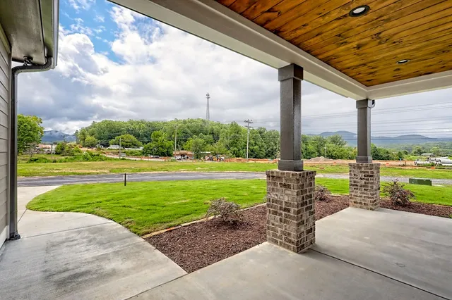 $449,900 | 35 Mctyeire Drive, Young Harris, GA 30582