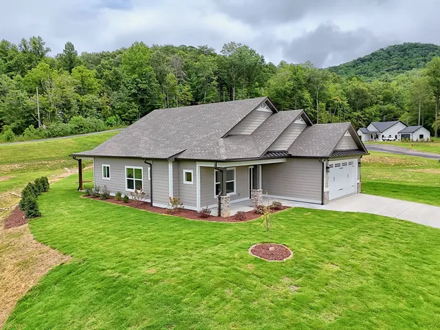 $449,900 | 35 Mctyeire Drive, Young Harris, GA 30582