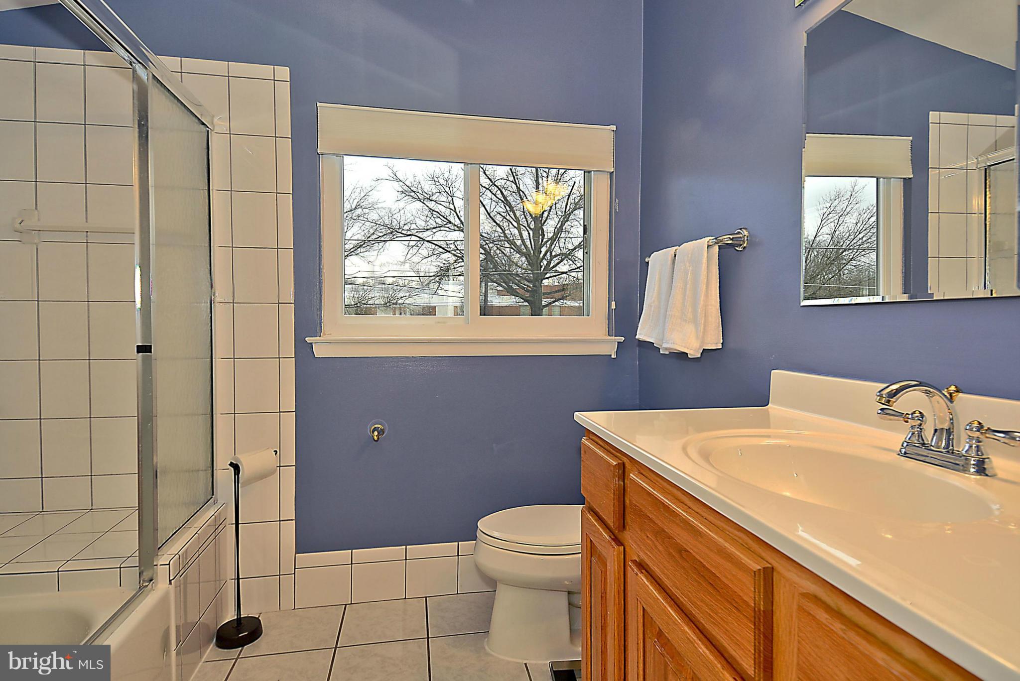 320 Sisson Street Silver Spring, MD 20902 - Photo 22 of 30 Bath 2