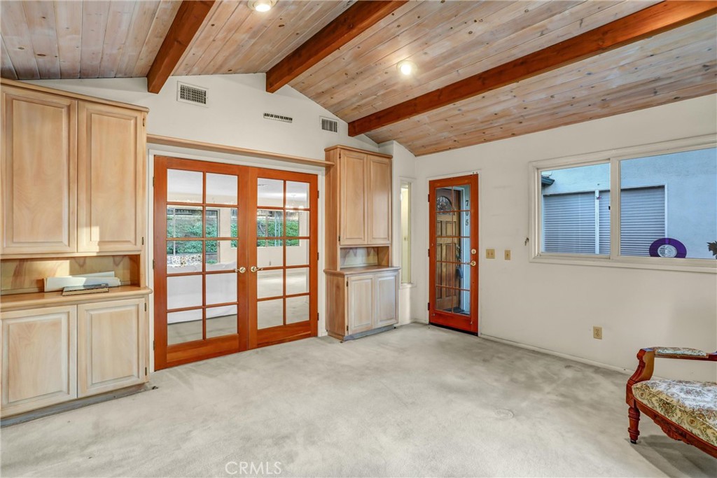 705 Hemlock Court Redlands, CA 92374 - Photo 4 of 14