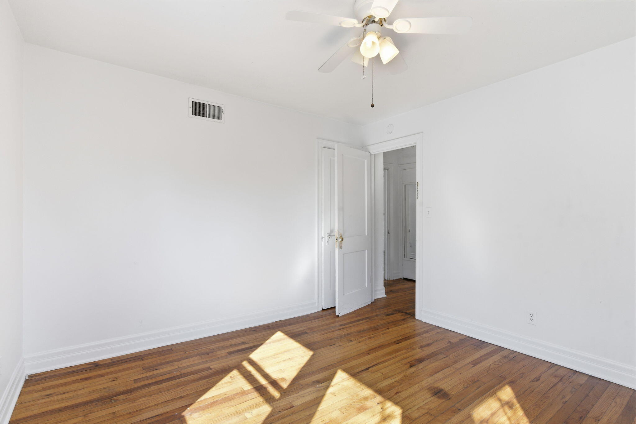 1420 South Pickwick Avenue Springfield, MO 65804 - Photo 16 of 28 17-web-or-mls-DSC08924