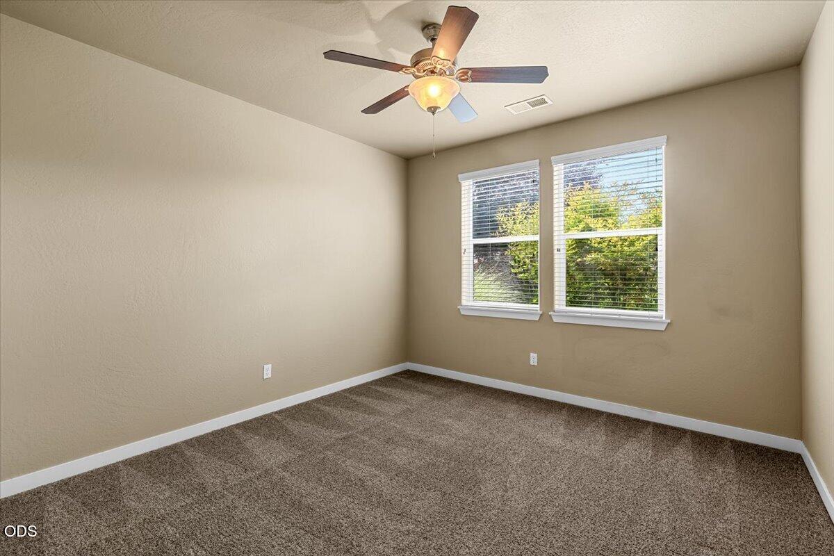 1403 Spring Street Medford, OR 97504 - Photo 14 of 20 Gallery Image 14