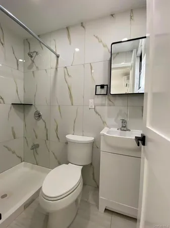 $4,200 | 855 Wyckoff Avenue, Unit 2 | Ridgewood