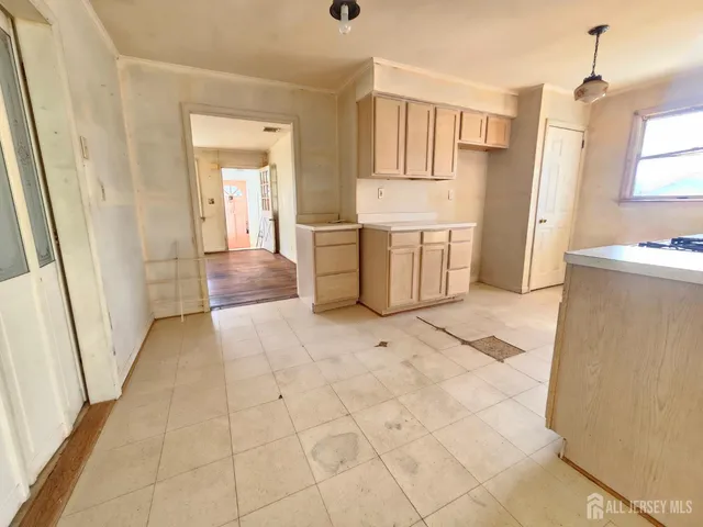 $399,900 | 11 Dartmouth Street, Edison, NJ 08837