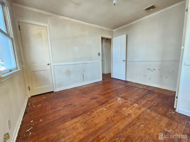 $399,900 | 11 Dartmouth Street, Edison, NJ 08837