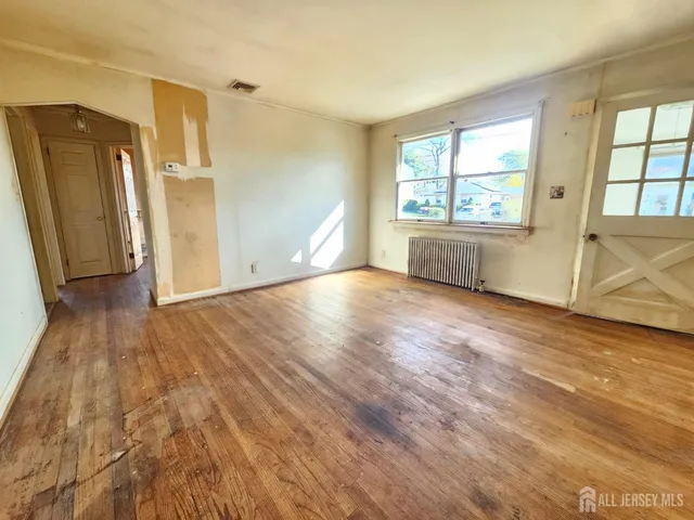 $399,900 | 11 Dartmouth Street, Edison, NJ 08837