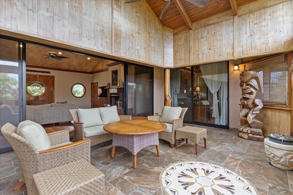 630 East Kuiaha Road Haiku, HI 96708 - Photo 4 of 29 a living room with furniture and a table