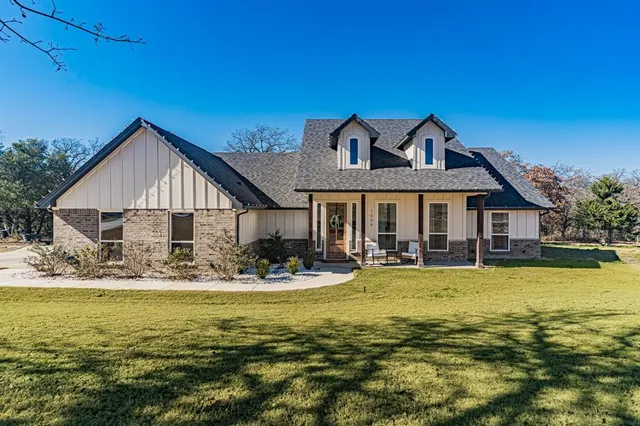 $425,000 | 1008 Leo Lane, Poolville, TX 76487