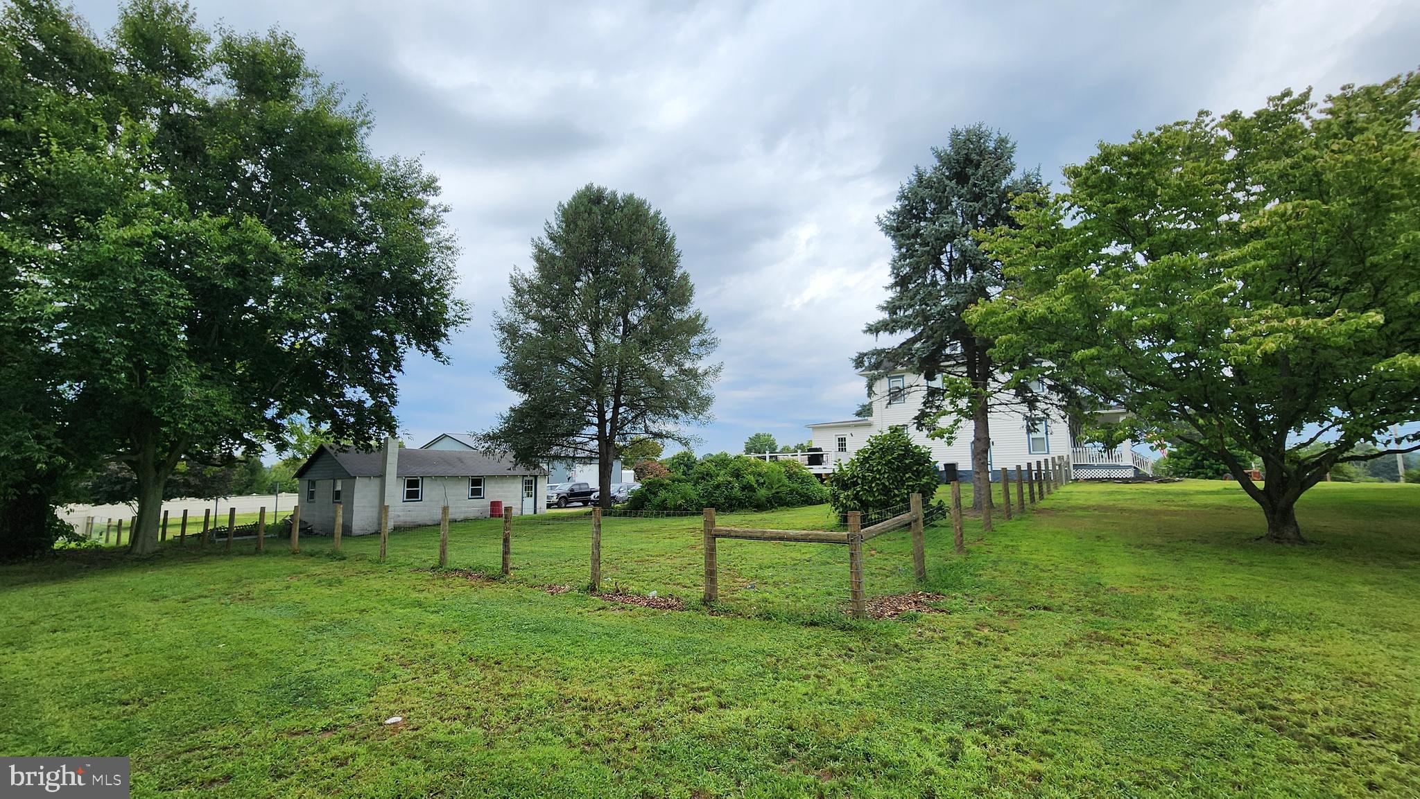 829 Union Road Mickleton, NJ 08056 - Photo 19 of 62 Side yard