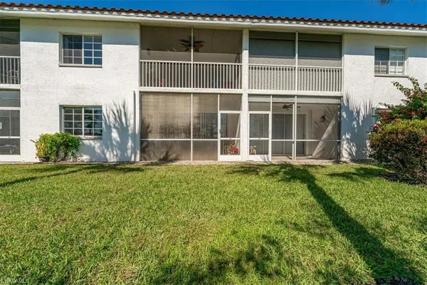 $299,000 | 186 Gabriel Circle, Unit 3903, Naples, FL 34104
