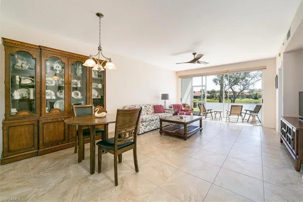 $299,000 | 186 Gabriel Circle, Unit 3903, Naples, FL 34104