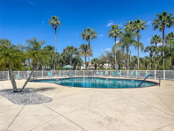 $299,000 | 186 Gabriel Circle, Unit 3903, Naples, FL 34104