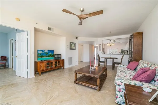 $299,000 | 186 Gabriel Circle, Unit 3903, Naples, FL 34104
