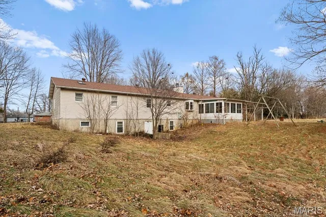 $349,900 | 207 Irma Lane, Maryville, IL 62062