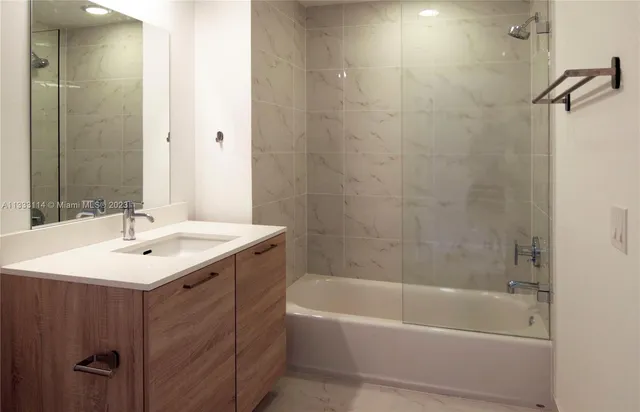 $759,000 | 16385 Biscayne Boulevard, Unit 2016, North Miami Beach, FL 33160