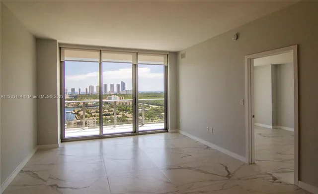 $759,000 | 16385 Biscayne Boulevard, Unit 2016, North Miami Beach, FL 33160