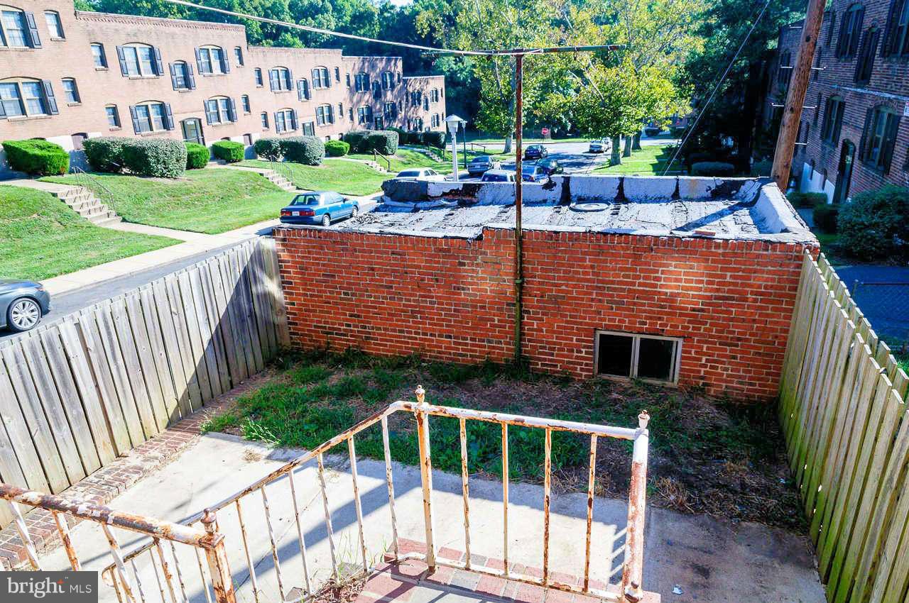 21 South Tremont Road Baltimore, MD 21229 - Photo 11 of 15 Exterior (Rear)