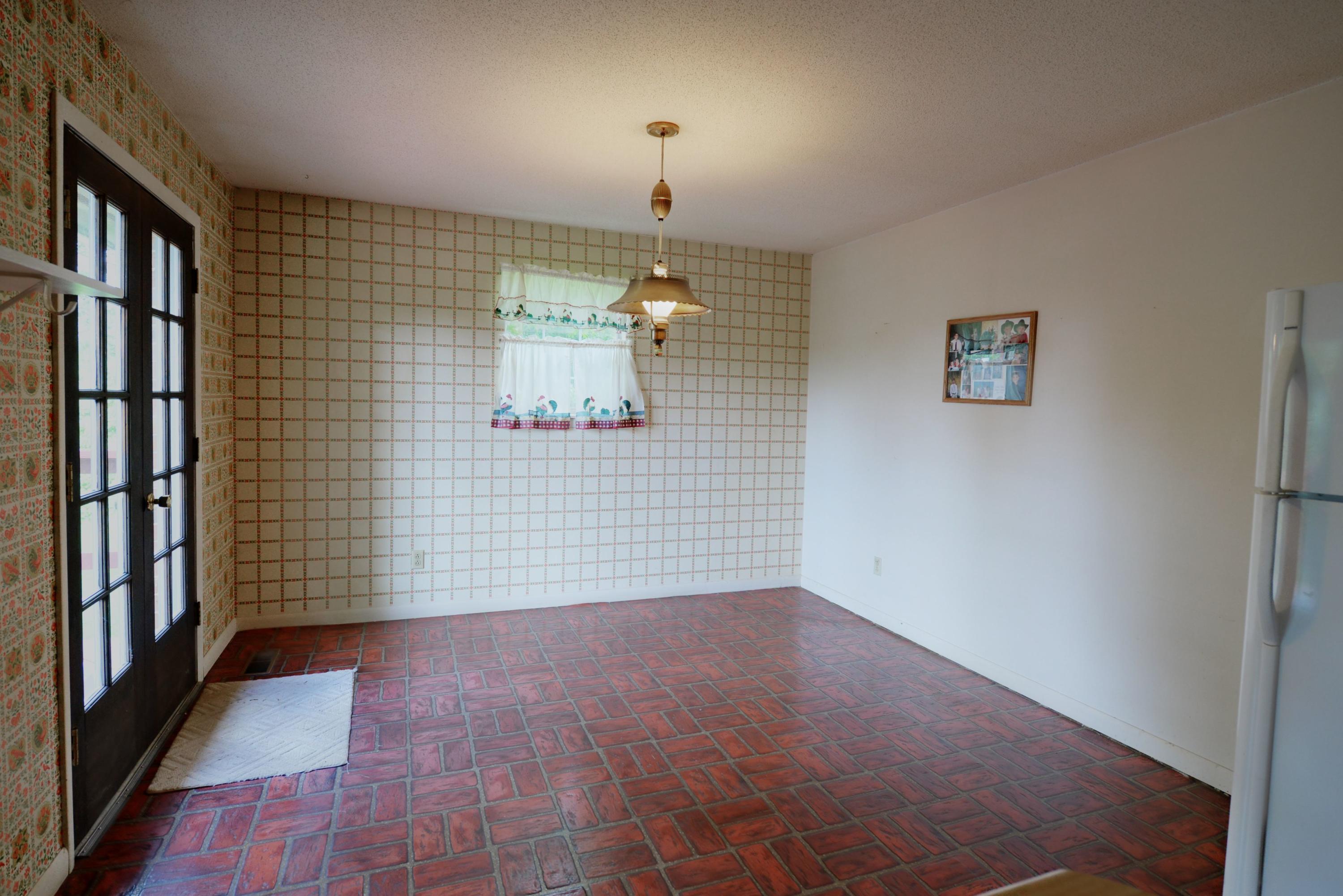 218 Old Post Road Evensville, TN 37332 - Photo 11 of 30 11-218 Old Post Dining