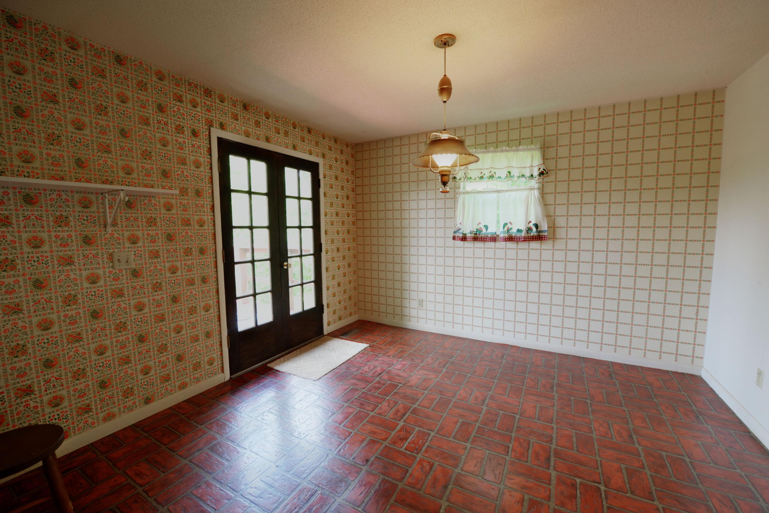 218 Old Post Road Evensville, TN 37332 - Photo 12 of 30 12-218 Old Post Dining