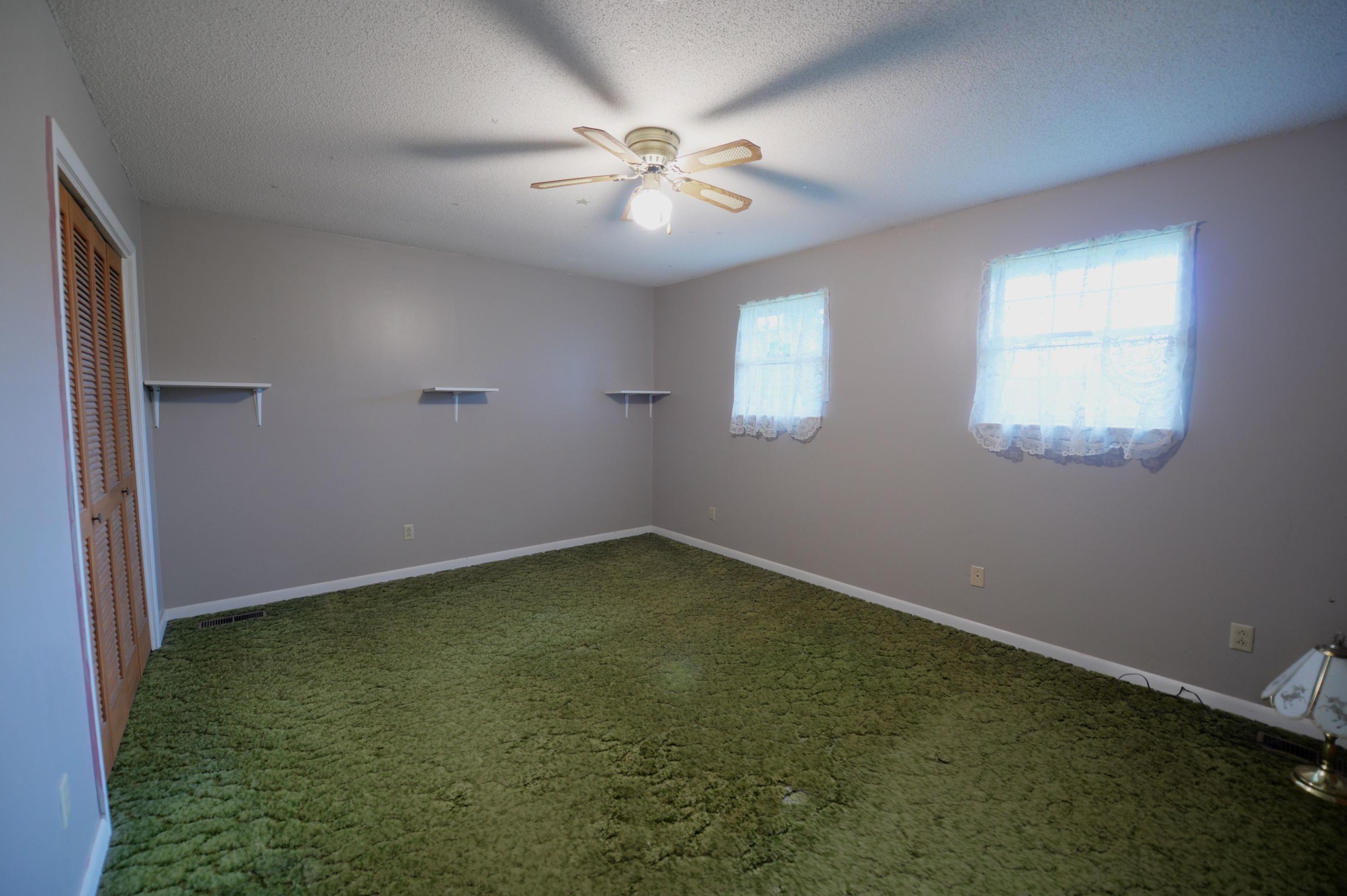 218 Old Post Road Evensville, TN 37332 - Photo 13 of 30 13-218 Old Post Master Bed