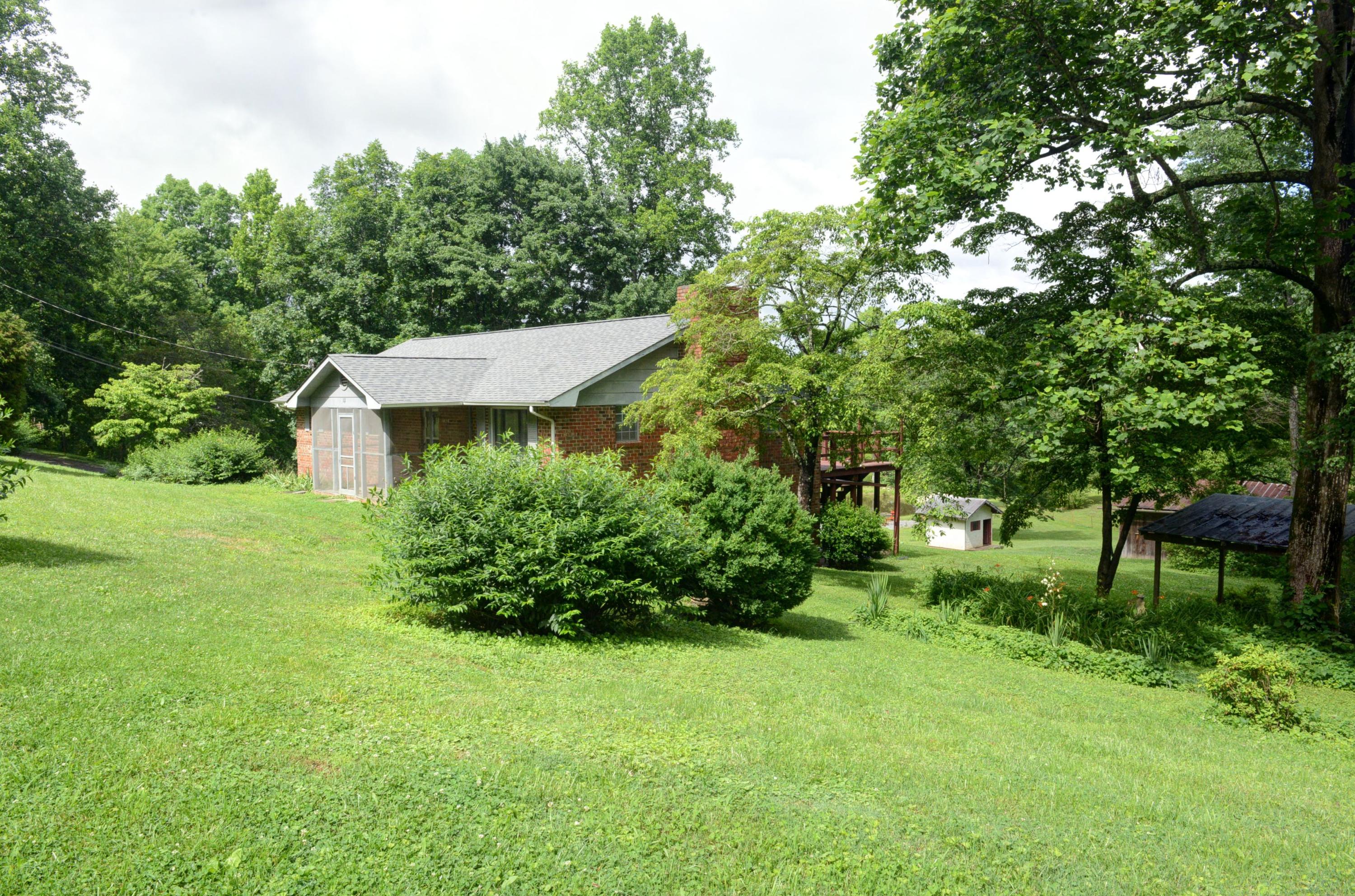 218 Old Post Road Evensville, TN 37332 - Photo 3 of 30 3-218 Old Post Side Ext