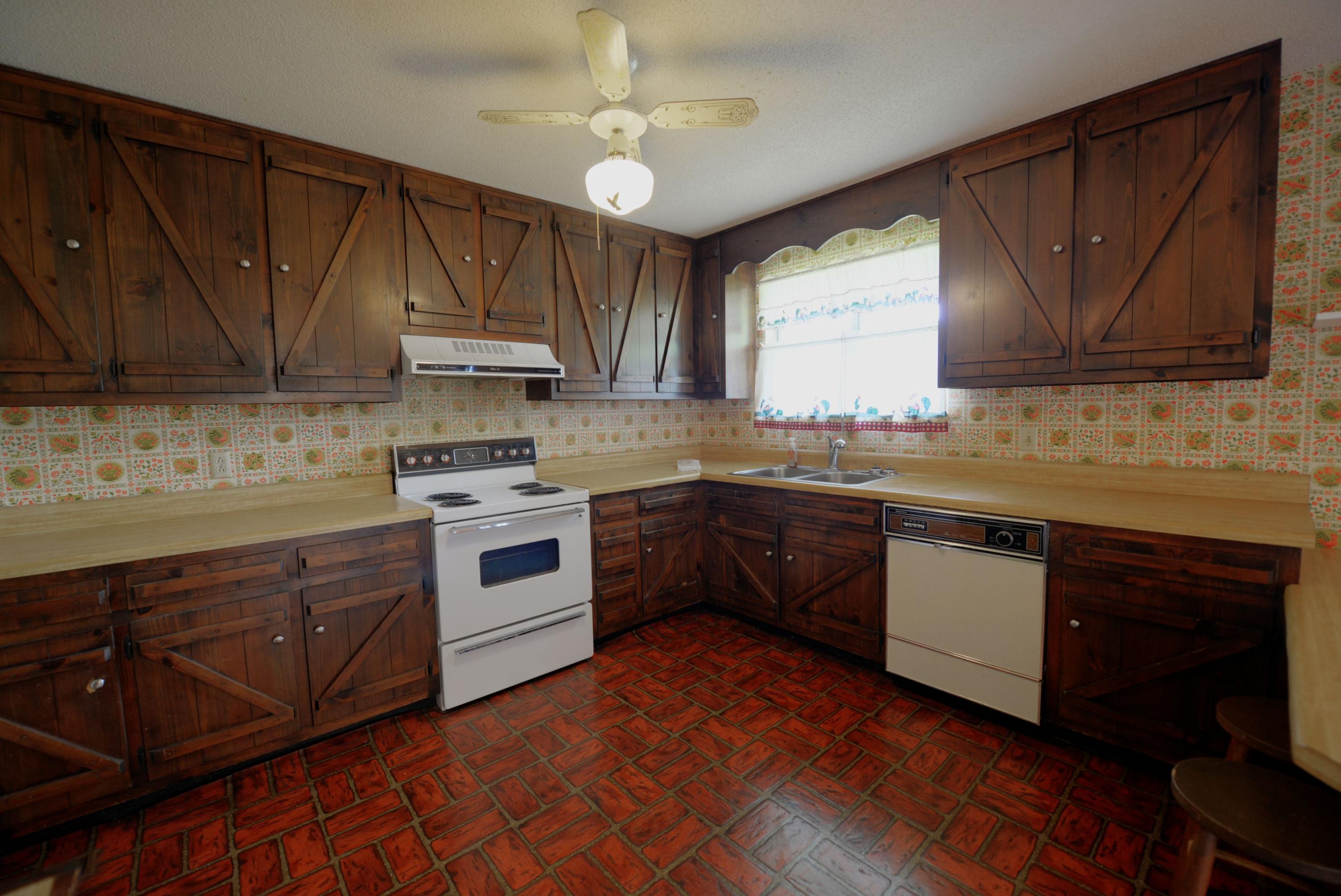 218 Old Post Road Evensville, TN 37332 - Photo 8 of 30 8-218 Old Post Kitchen