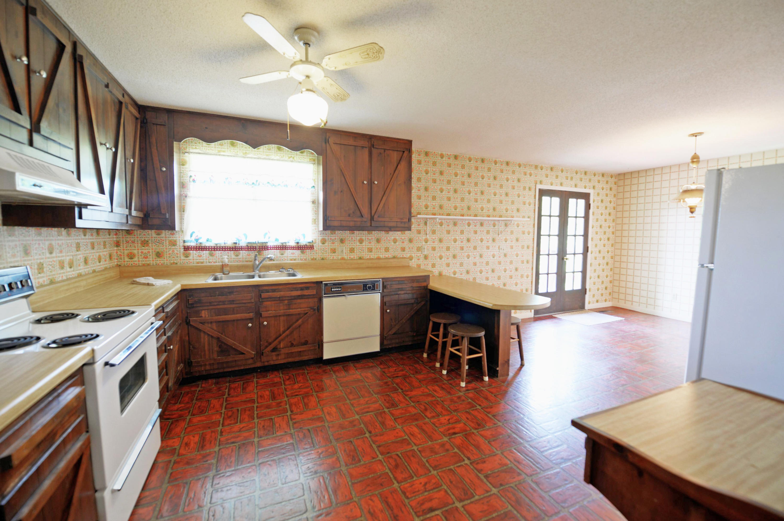 218 Old Post Road Evensville, TN 37332 - Photo 9 of 30 9-218 Old Post Kitchen