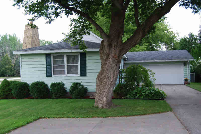 768 North Scheurmann Road Bay City, MI 48708 - Photo 2 of 16