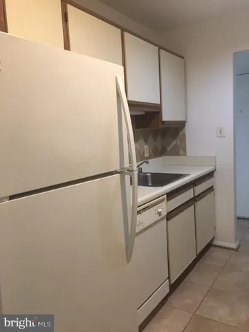 $1,650 | 7804 Guildberry Court, Unit 303, Gaithersburg, MD 20879