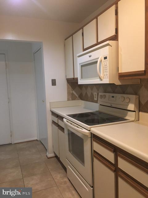 7804 Guildberry Court, Unit 303 Gaithersburg, MD 20879 - Photo 8 of 13