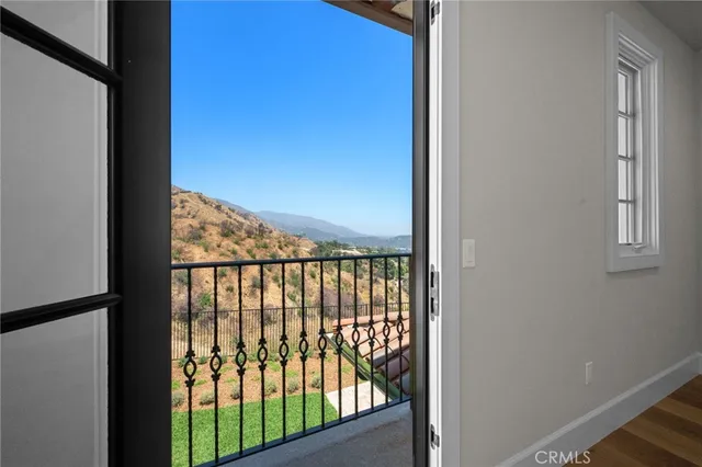 $4,388,000 | 9 Nathaniel Terrace, Sierra Madre, CA 91024