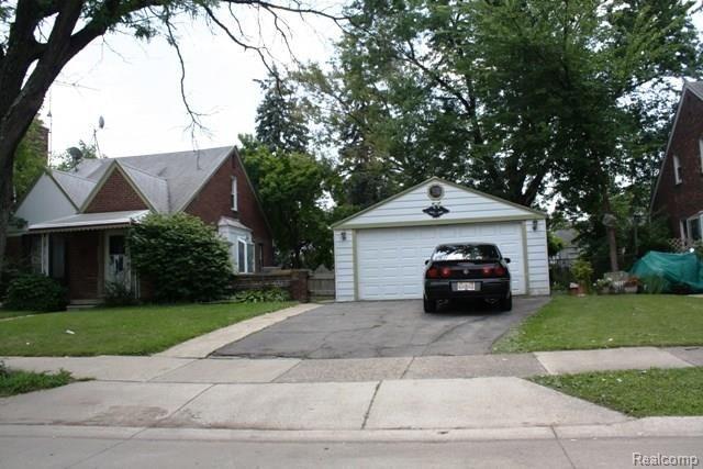 8528 Harding Street Center Line, MI 48015 - Photo 3 of 4 IMG_8649.jpg