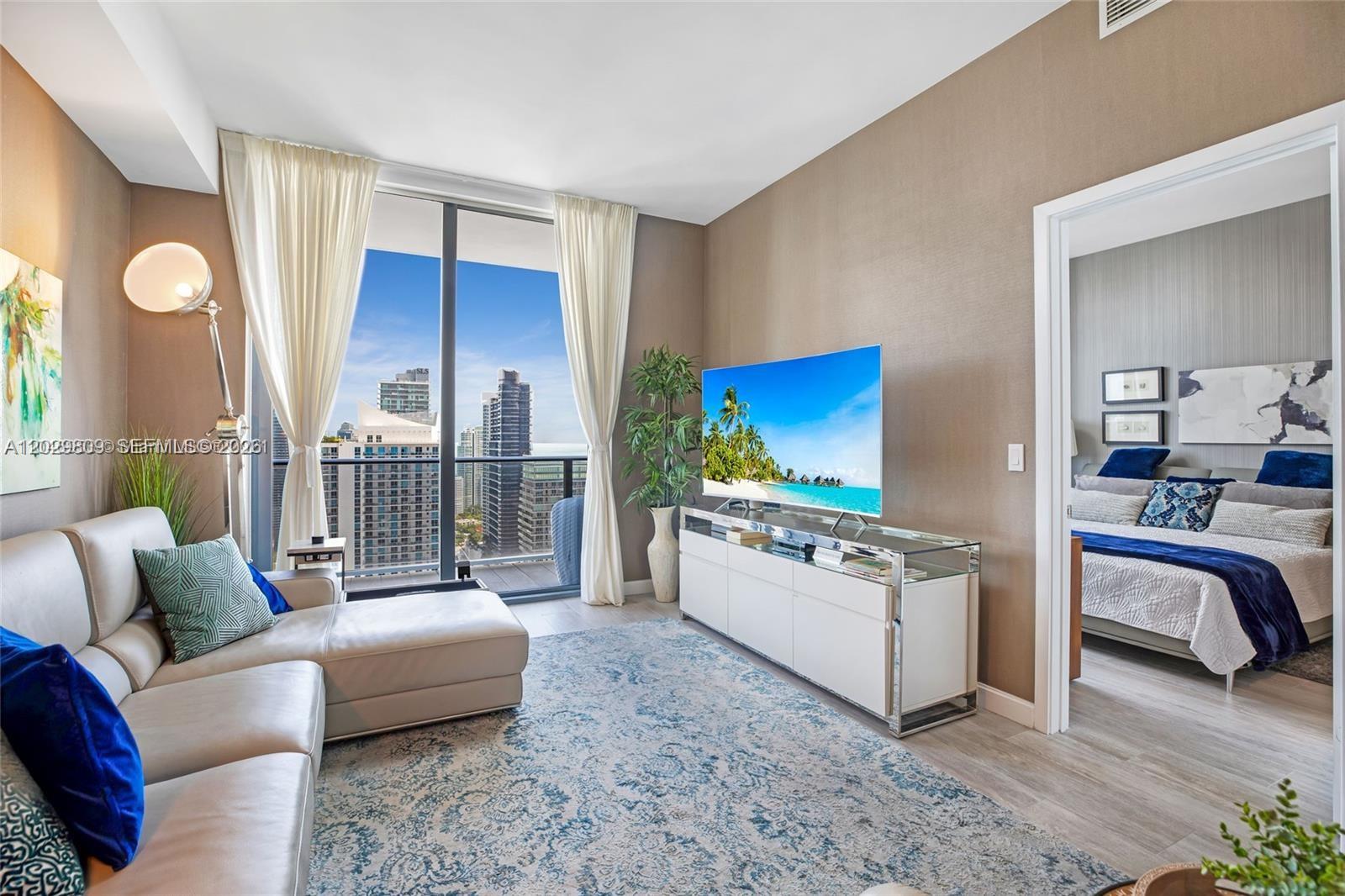 45 Southwest 9th Street, Unit 4204 Miami, FL 33130 - Photo 4 of 35