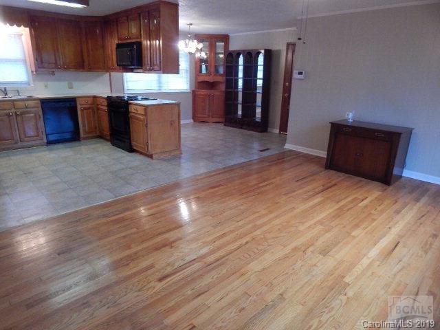 1229 Jamestown Road Morganton, NC 28655 - Photo 13 of 31 Gallery Image 13